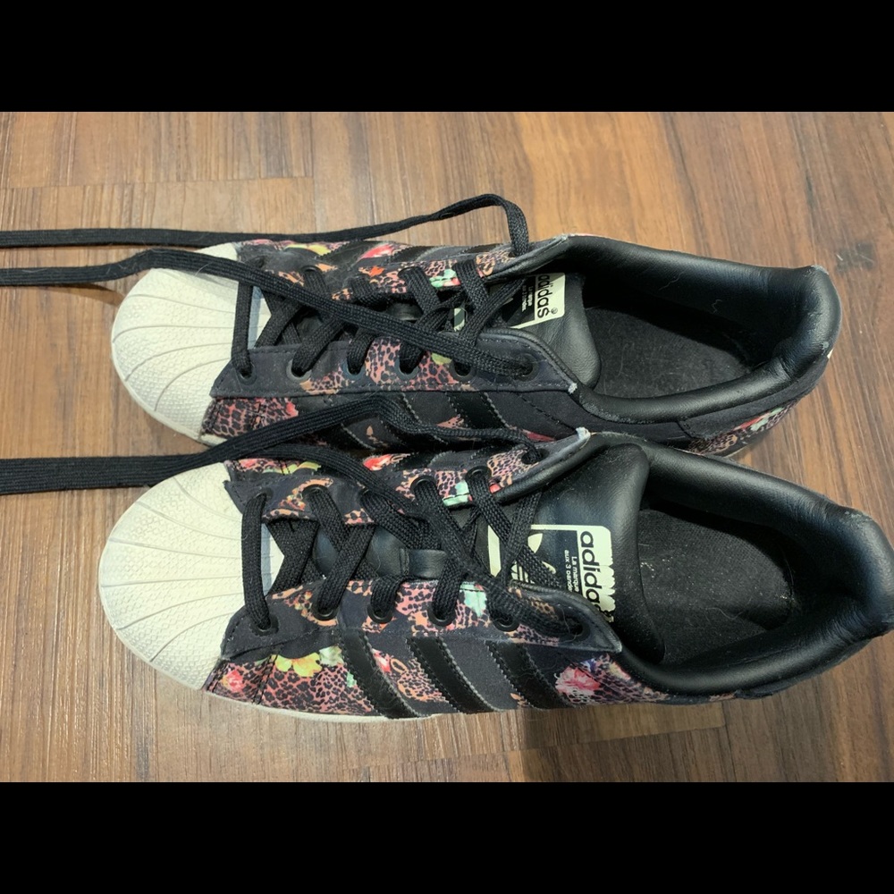 used adidas Originals Superstar Oncada Women's - Picture 2 of 4